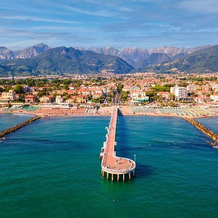 Appartamento Moderno Sul Mare Marina di Massa Exterior photo